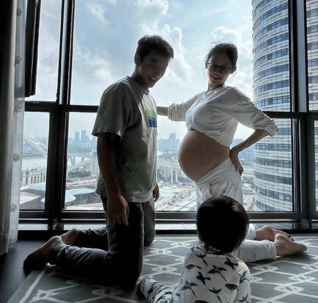冯小刚直言：她太能装了，永远都红不了，更别提拿奖了